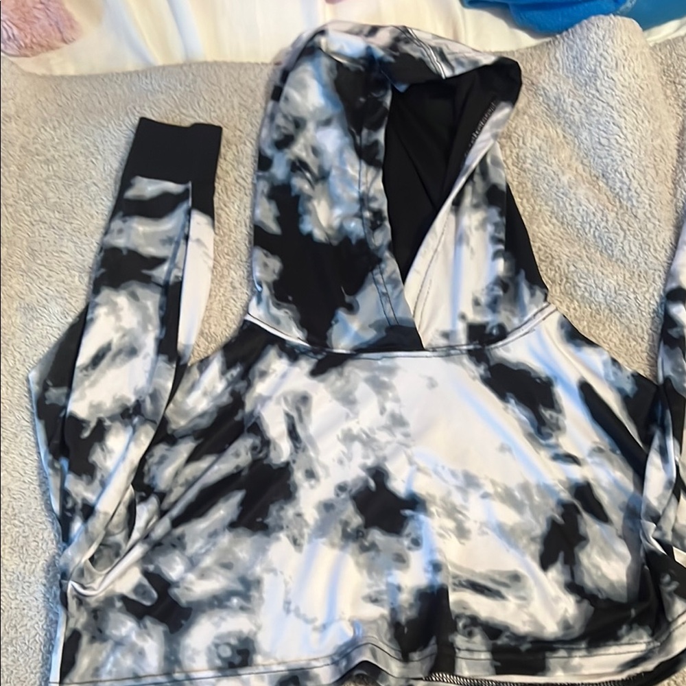 Balera Black and White Tie-Dye Hoodie